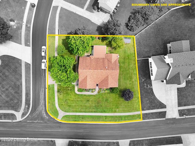 2005 Manning Pl, La Grange, KY 40031