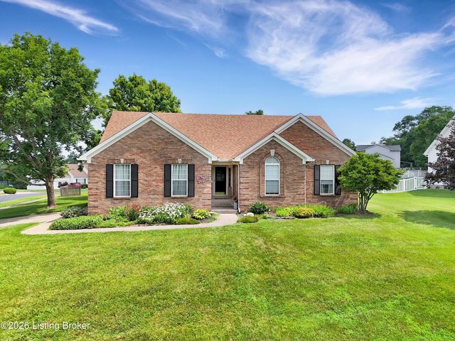 2005 Manning Pl, La Grange, KY 40031