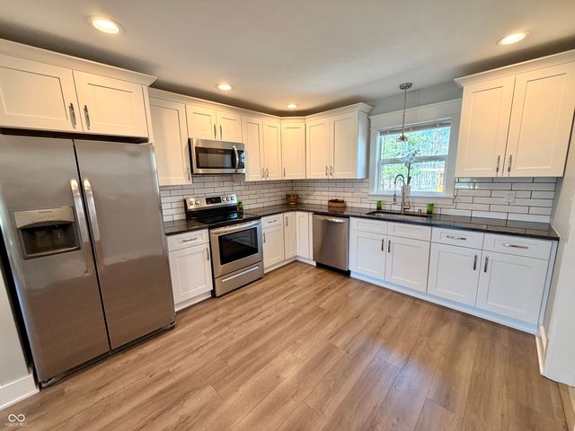 314 Mill Springs, Fillmore, IN 46128