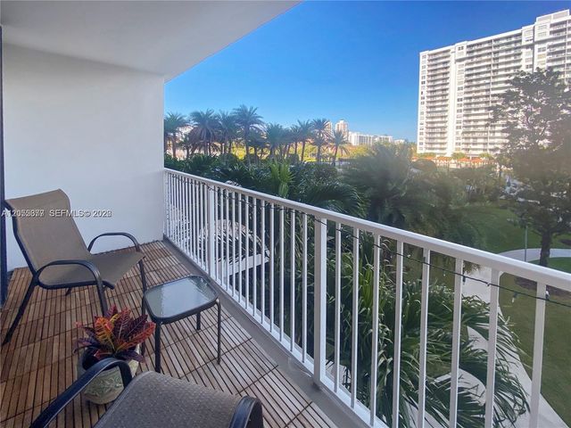 2801 NE 183rd Street 310W, Aventura, FL 33160