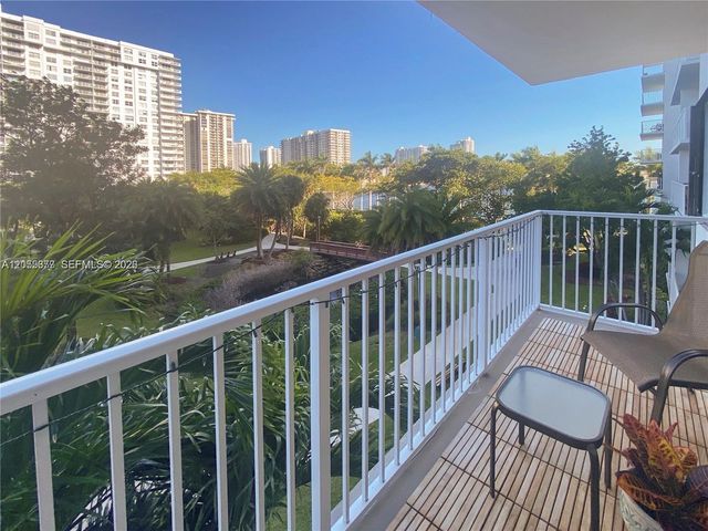 2801 NE 183rd Street 310W, Aventura, FL 33160