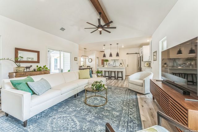 1174 Desiree, Canyon Lake, TX 78133