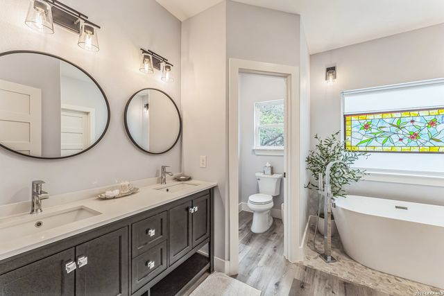 1174 Desiree, Canyon Lake, TX 78133