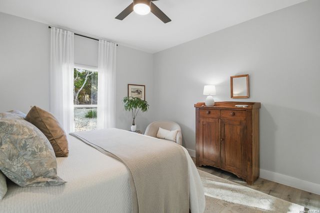 1174 Desiree, Canyon Lake, TX 78133