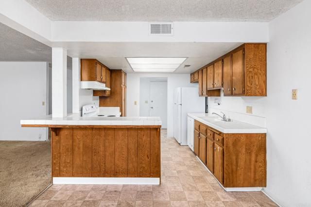 9853 Genesee Ave Avenue, San Diego, CA 92121