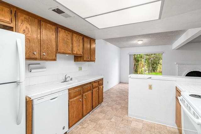 9853 Genesee Ave Avenue, San Diego, CA 92121