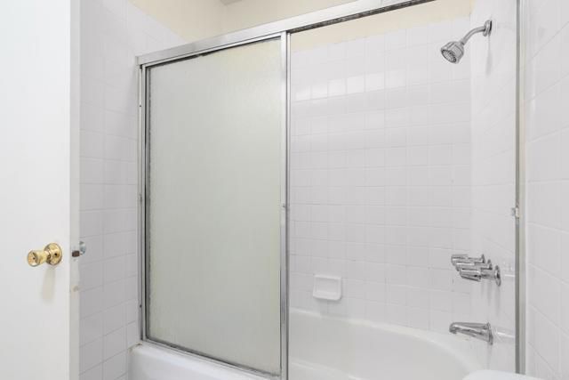 9853 Genesee Ave Avenue, San Diego, CA 92121