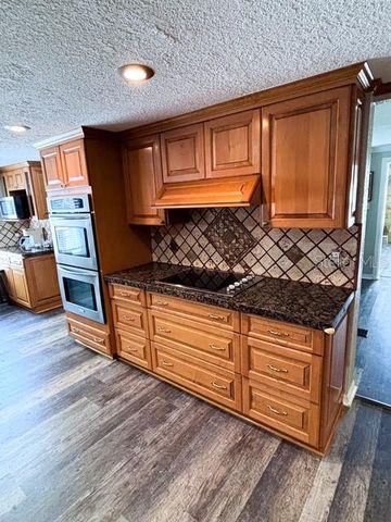 12601 DOUBLE RUN RD, Astatula, FL 34705