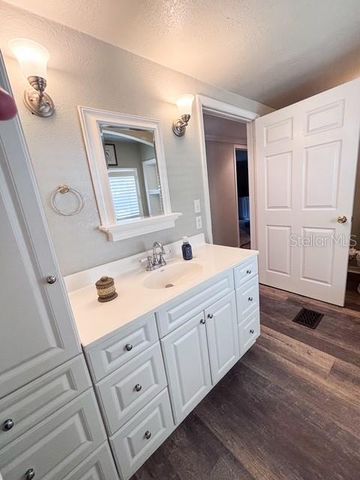 12601 DOUBLE RUN RD, Astatula, FL 34705
