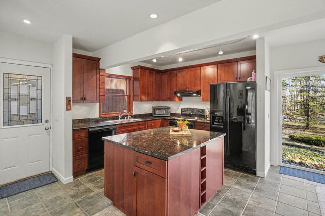 6570 145th Avenue, Laketown Twp, MI 49423