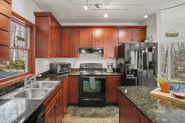 6570 145th Avenue, Laketown Twp, MI 49423