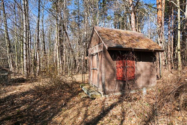 6570 145th Avenue, Laketown Twp, MI 49423