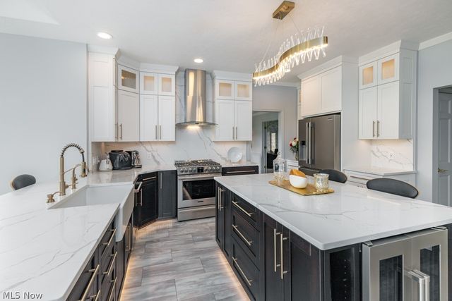 4864 Armandale Avenue NW, Canton, OH 44718
