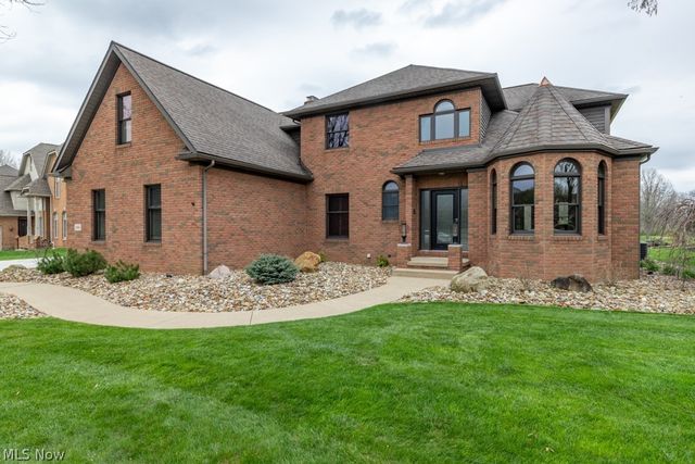4864 Armandale Avenue NW, Canton, OH 44718