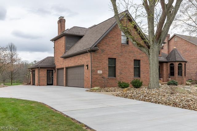 4864 Armandale Avenue NW, Canton, OH 44718