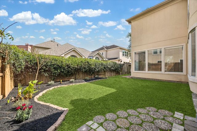 1119 Gardencrest Lane, Houston, TX 77077