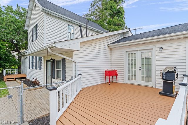 7160 Strausser Street NW, North Canton, OH 44720