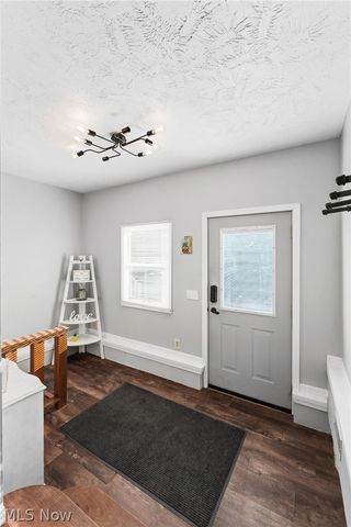 7160 Strausser Street NW, North Canton, OH 44720
