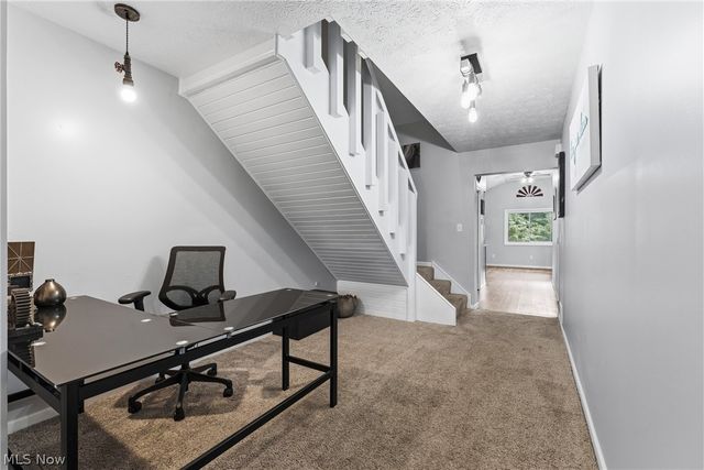 7160 Strausser Street NW, North Canton, OH 44720