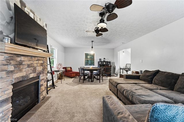 7160 Strausser Street NW, North Canton, OH 44720