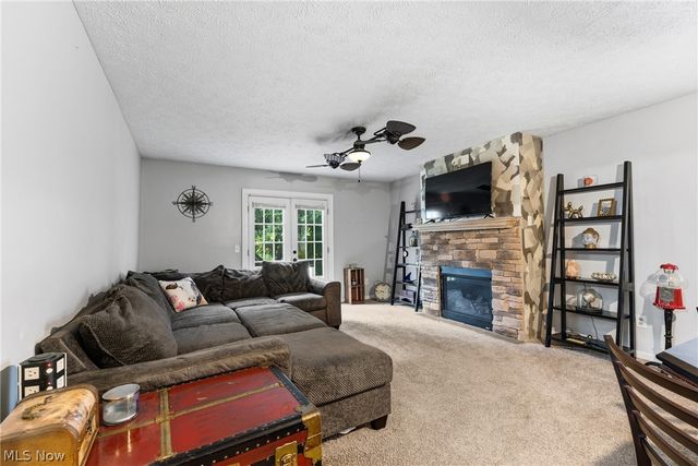 7160 Strausser Street NW, North Canton, OH 44720