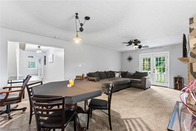7160 Strausser Street NW, North Canton, OH 44720