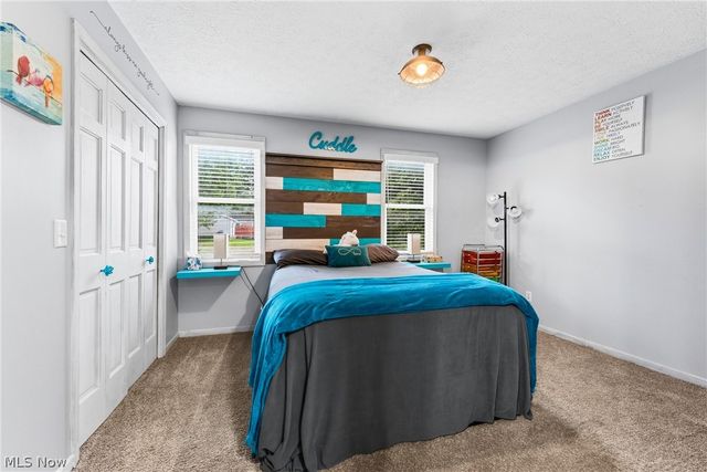 7160 Strausser Street NW, North Canton, OH 44720