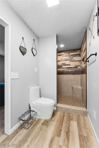 7160 Strausser Street NW, North Canton, OH 44720