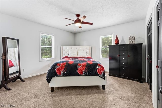 7160 Strausser Street NW, North Canton, OH 44720