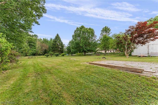7160 Strausser Street NW, North Canton, OH 44720