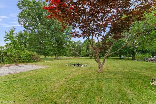 7160 Strausser Street NW, North Canton, OH 44720