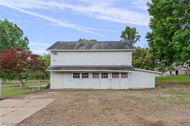 7160 Strausser Street NW, North Canton, OH 44720