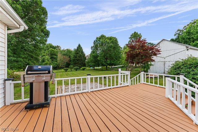 7160 Strausser Street NW, North Canton, OH 44720