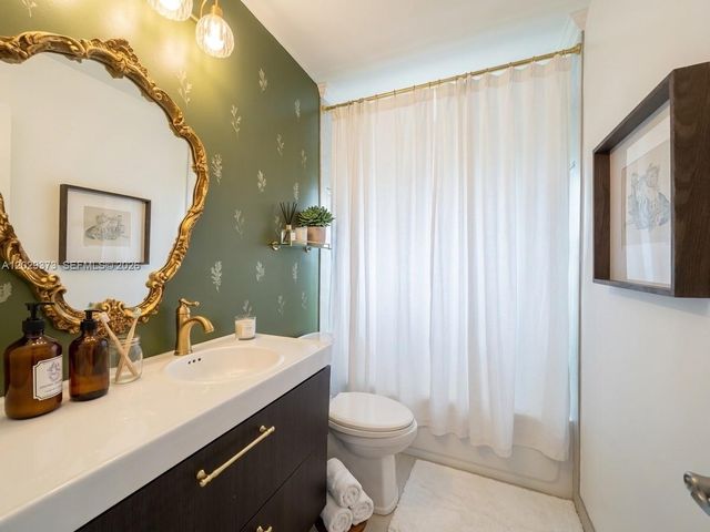 3166 NW 68th Court, Fort Lauderdale, FL 33309