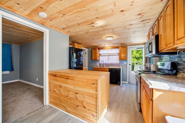 333 Nottingham St, Springfield, MA 01104