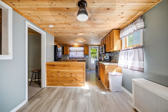 333 Nottingham St, Springfield, MA 01104