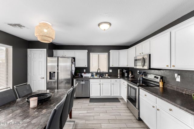 2252 W CENTRAL Avenue, Coolidge, AZ 85128