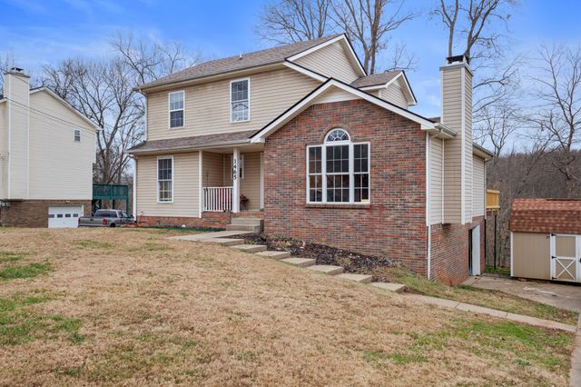 1465 Buchanon Dr, Clarksville, TN 37042