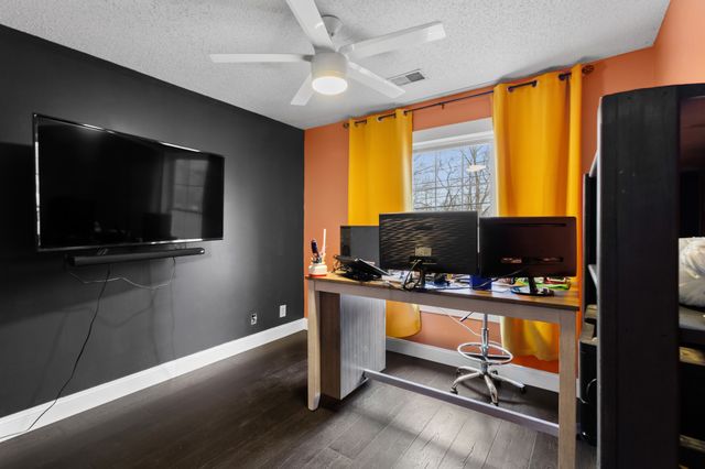 1465 Buchanon Dr, Clarksville, TN 37042