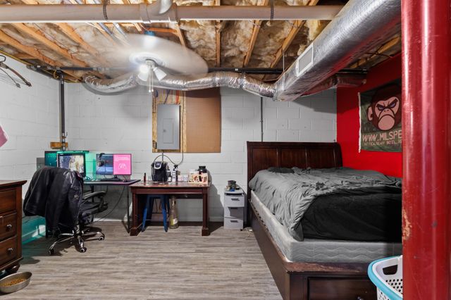 1465 Buchanon Dr, Clarksville, TN 37042