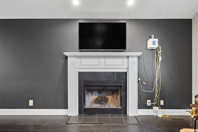 1465 Buchanon Dr, Clarksville, TN 37042