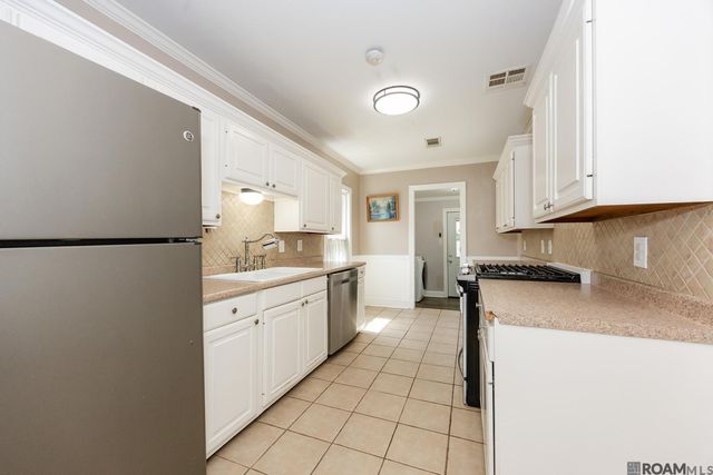 226 Oak St, Denham Springs, LA 70726