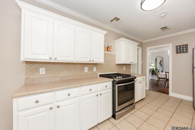 226 Oak St, Denham Springs, LA 70726