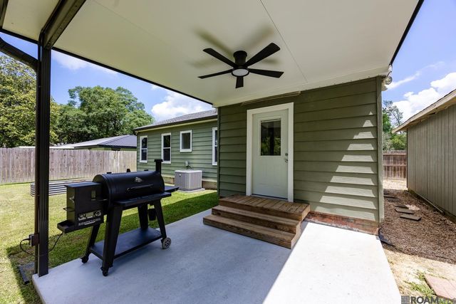 226 Oak St, Denham Springs, LA 70726
