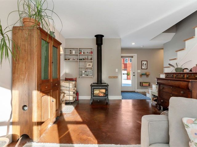 1638 West County Road, Calais, VT 05648