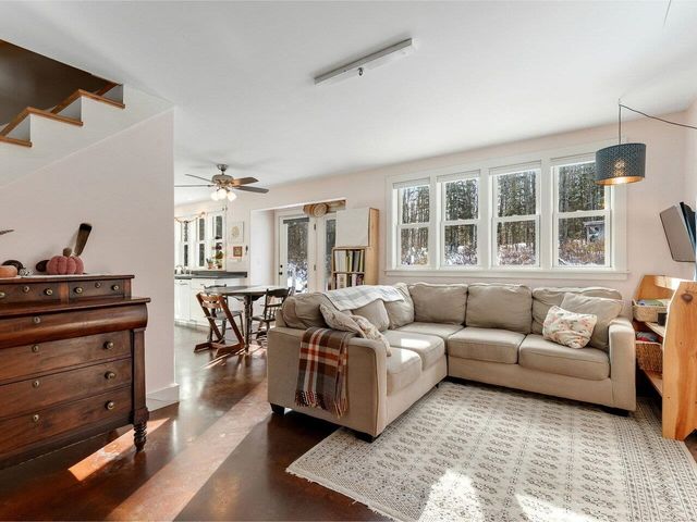 1638 West County Road, Calais, VT 05648