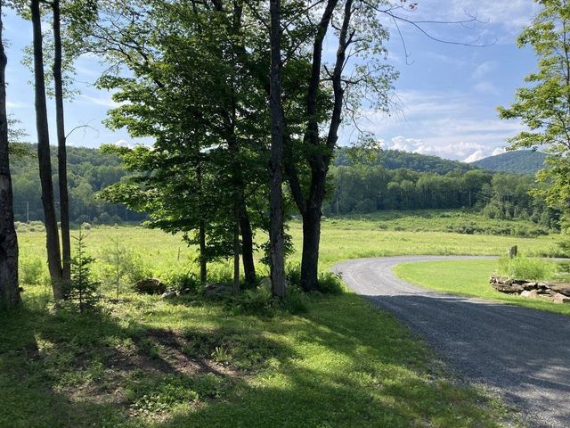 1638 West County Road, Calais, VT 05648