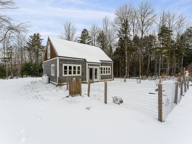 1638 West County Road, Calais, VT 05648