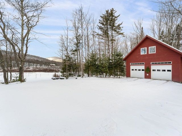 1638 West County Road, Calais, VT 05648