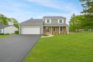 4977 Prairie Oak Road, Gurnee, IL 60031